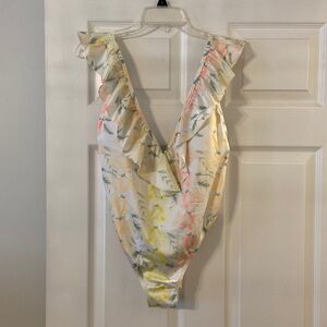 PINK ONE PIECE SWIM SIZE L brand new with tag see all photos adjustable strips